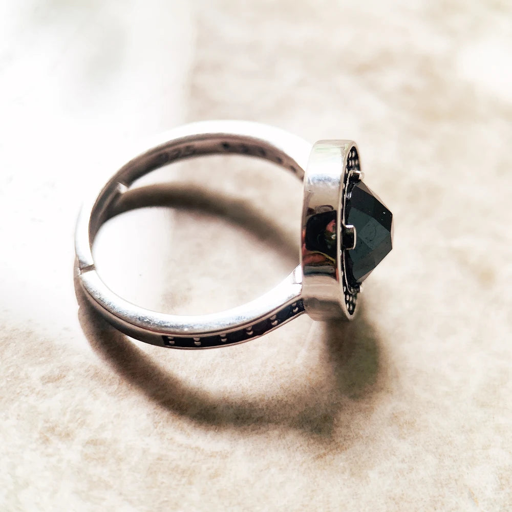 Bague Solitaire lumière de Luna noir