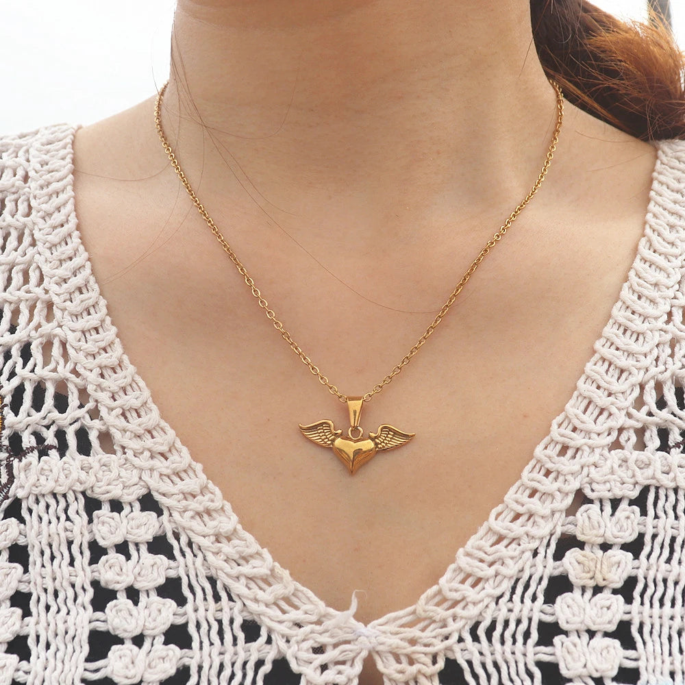Collier en acier inoxydable avec fleur de lys pour femme