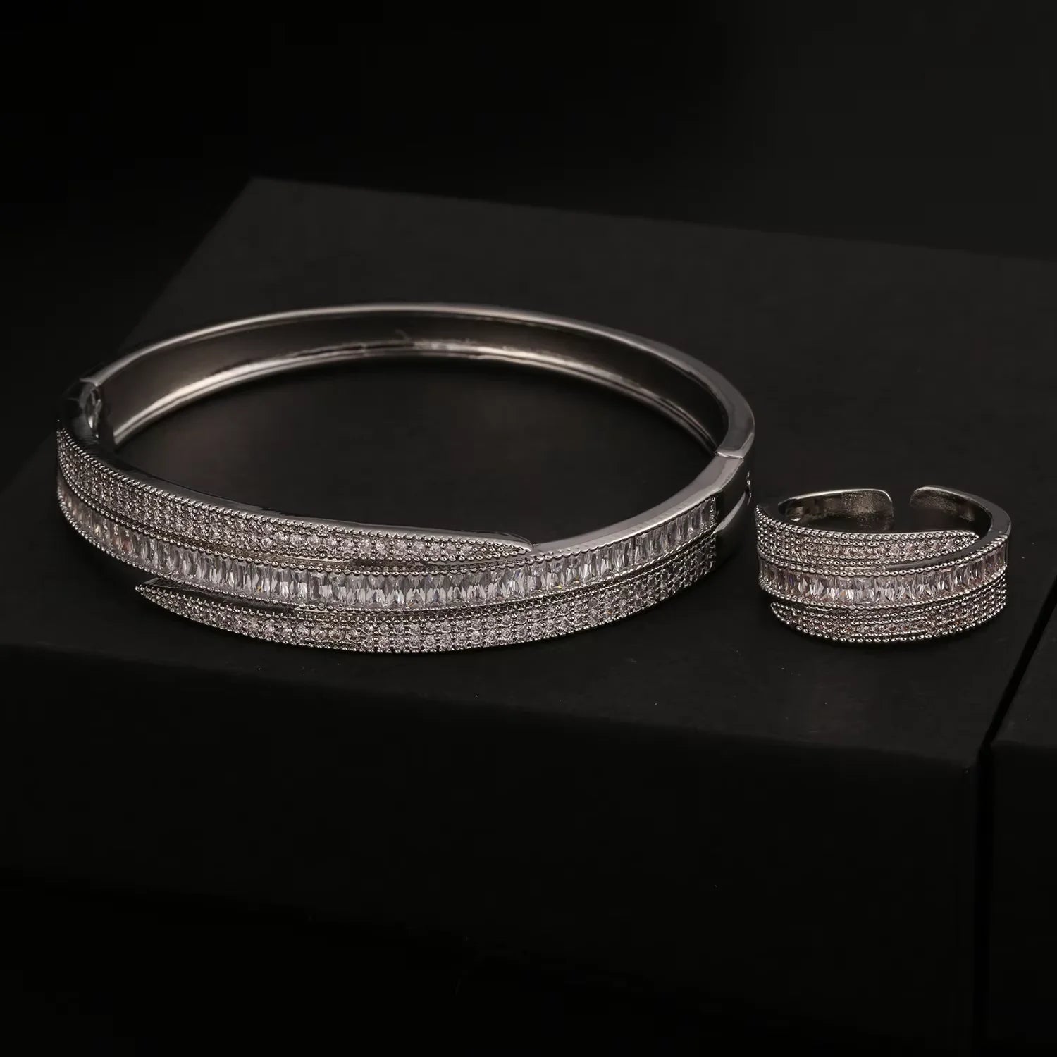 Ensemble de bracelets et bagues pour femmes or ou argent