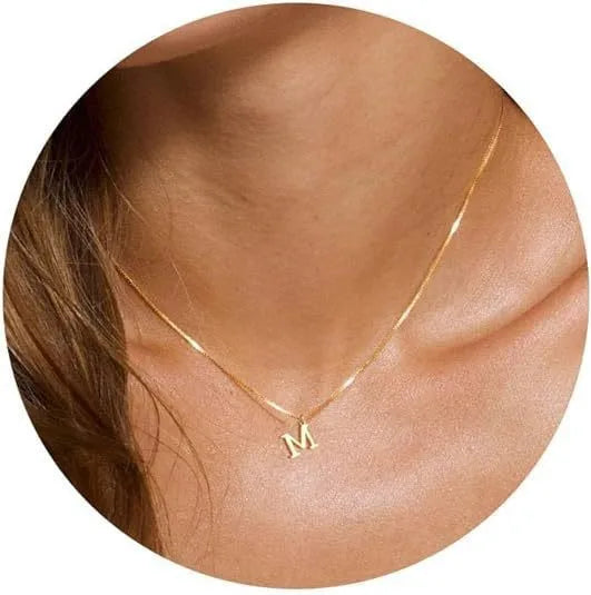 Collier initial plaqué or 18 carats
