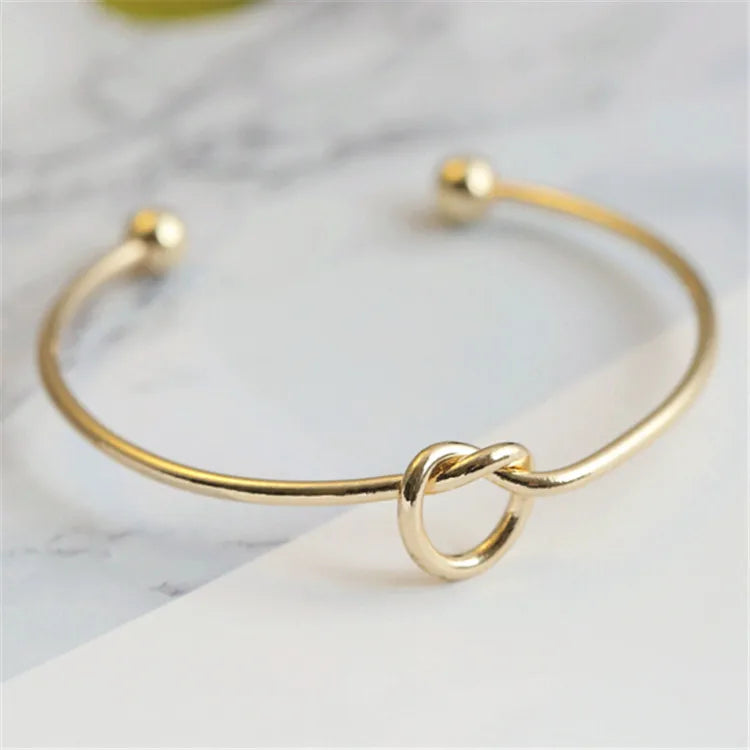 Bracelets en acier inoxydable pour femme en or ou argent
