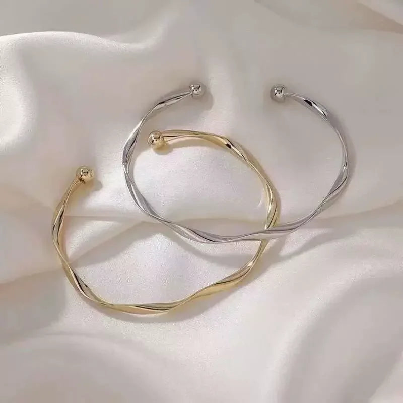 Bracelet torsadé simple et élégant