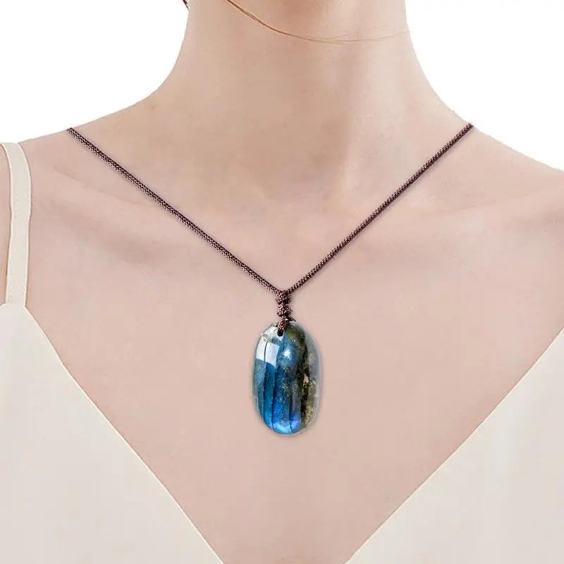 Collier pendentif en Labradorite naturelle