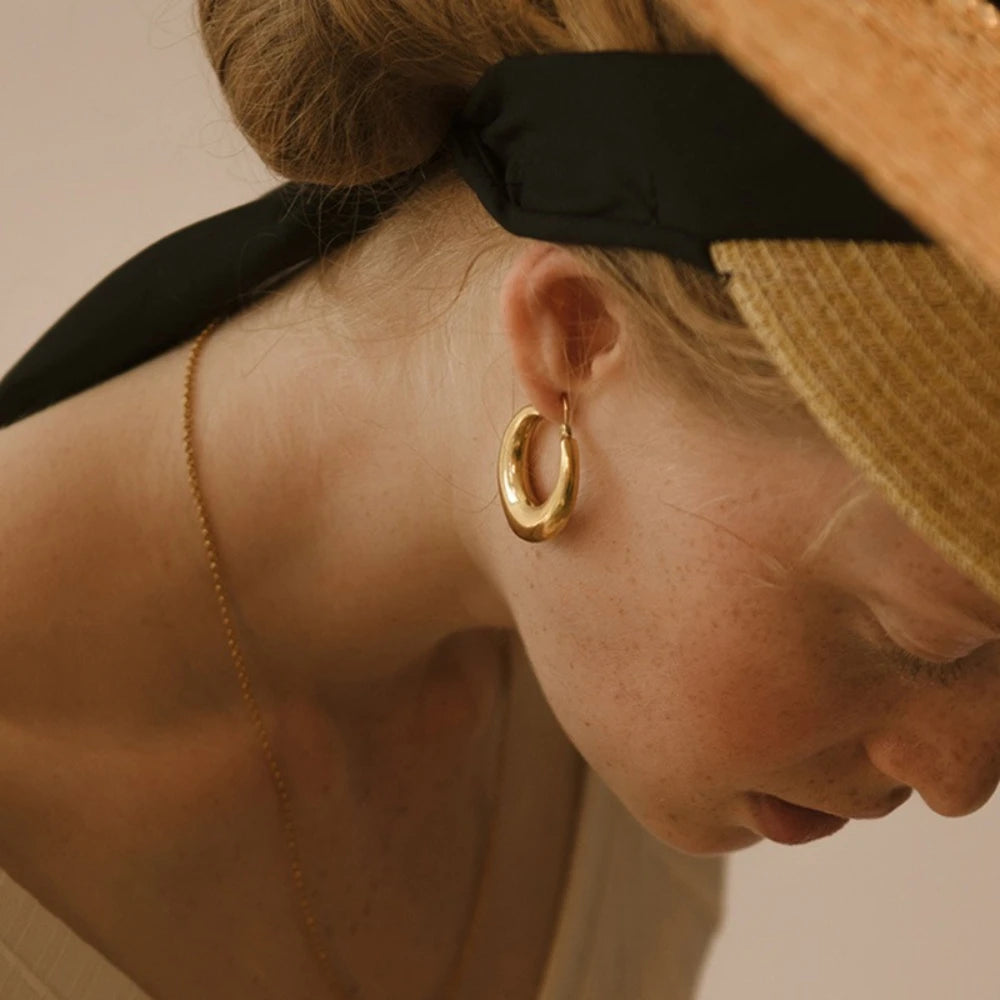 Boucles d'oreilles en forme de grand cercle