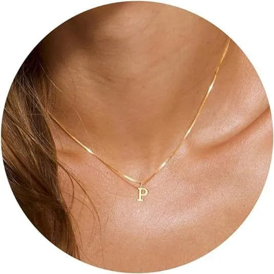 Collier initial plaqué or 18 carats